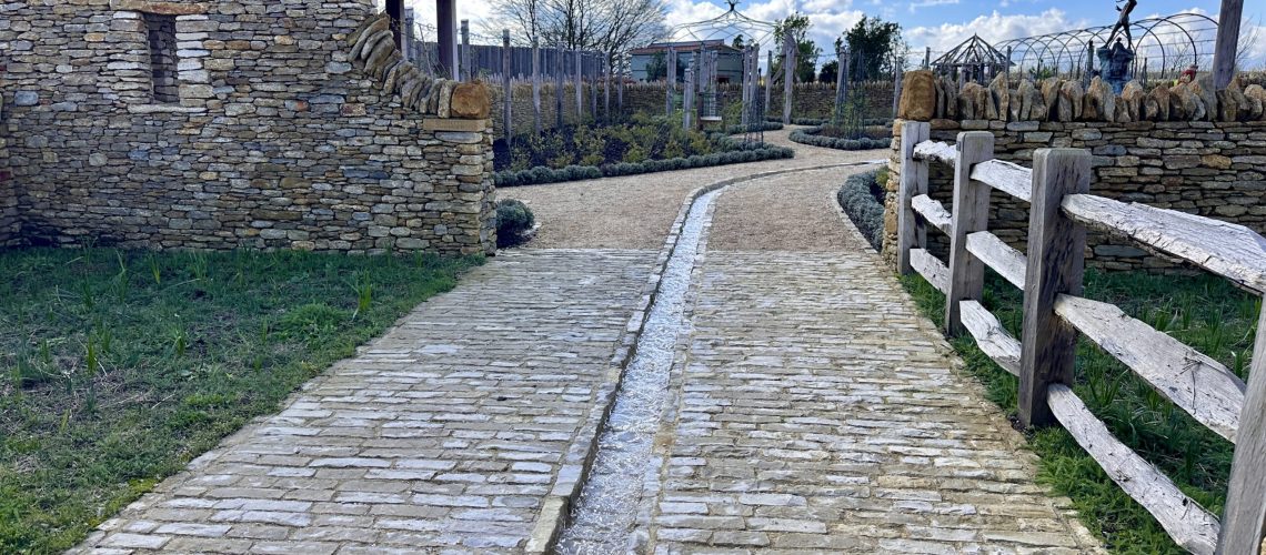 White-lias-tumbled-cobbles-scaled.jpg